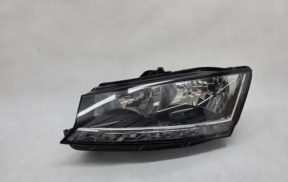 Skoda Fabia Mk3 (NJ) Headlight/headlamp 6V1941015D SP6V1941015D