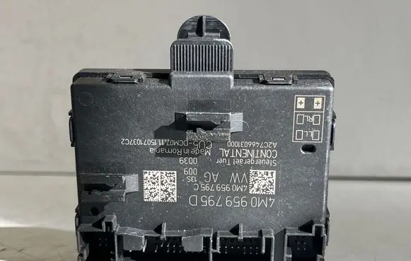 Audi Q7 4M Door control unit/module 4M0959795D