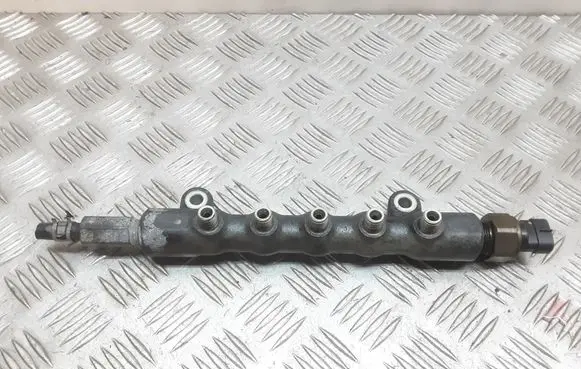 Toyota Avensis T250 Fuel main line pipe 8945871010