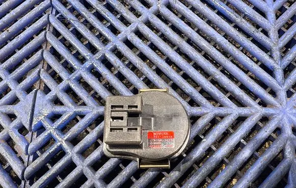 Lexus GS 300 350 430 450H Air suspension front height level sensor 8924130040 1943003040
