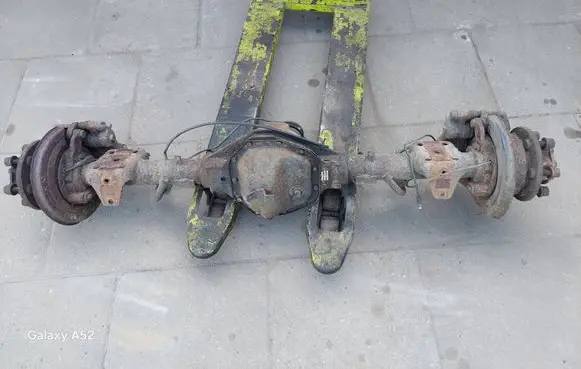 Iveco Daily 4th gen Rear axle beam with reductor 7170315