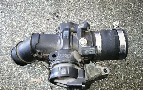 Citroen C5 Throttle valve 25365223