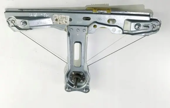 Rear door manual window regulator