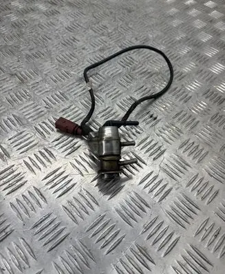 Audi A6 S6 C7 4G AdBlue injector 04L131113J 0444025023
