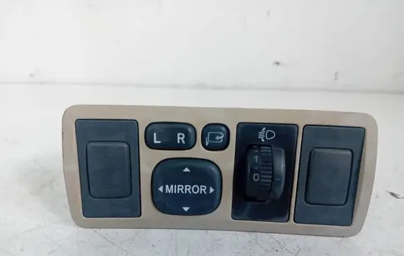 Toyota Avensis T250 Wing mirror switch 183575