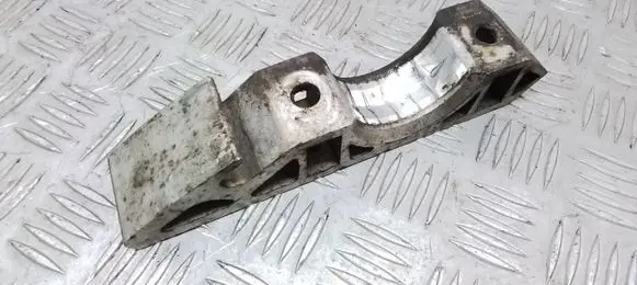 Audi Q7 4L Sway bar bush bracket, front 7L0411063B