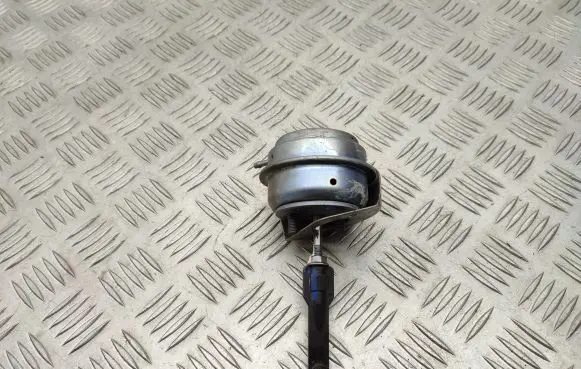 Nissan Qashqai Turbo system vacuum part 7234550022