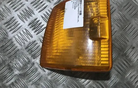 Volkswagen Transporter - Caravelle T4 Front indicator light 701953049 136405