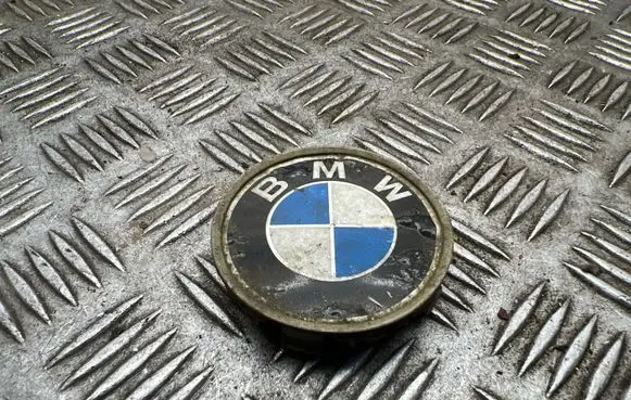 BMW 5 F10 F11 Original wheel cap 6768640