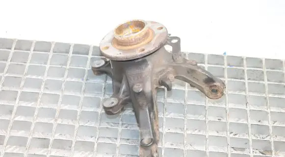 Renault Captur II Front wheel hub