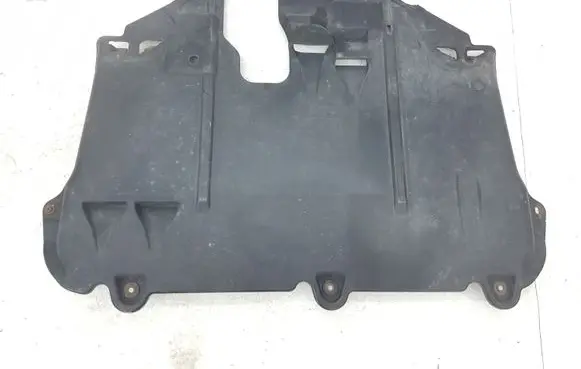 Ford Kuga I Engine splash shield/under tray 8V416P013 8V416P013AD 9V416P013