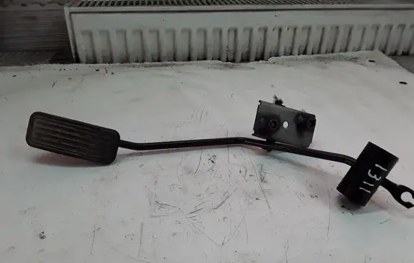 Ford Maverick Accelerator throttle pedal