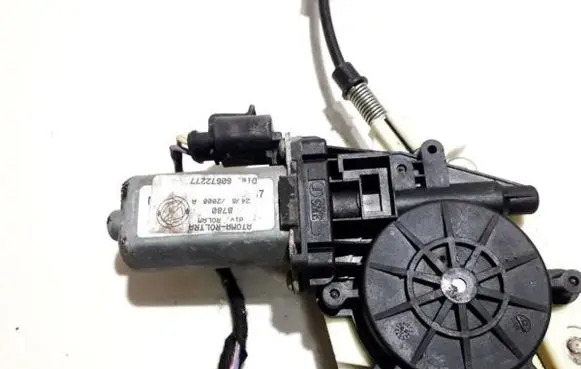 Alfa Romeo 156 Front door window regulator motor 60672277 b780