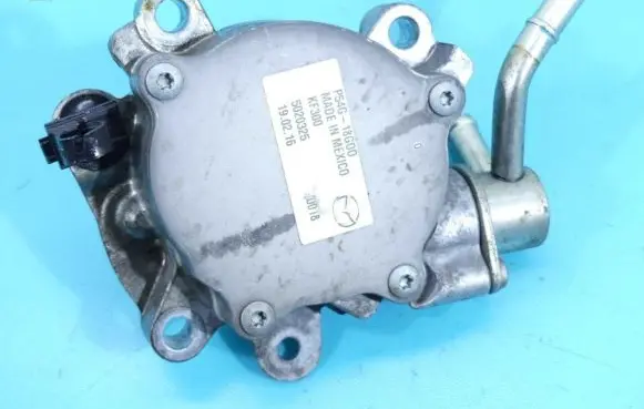 Mazda 3 III Vacuum pump P54G-18G00 IMPRK1120482