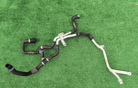 Audi A6 S6 C8 4K Engine coolant pipe/hose 4M0819377N