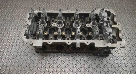 BMW 3 E90 E91 Engine head 7551120