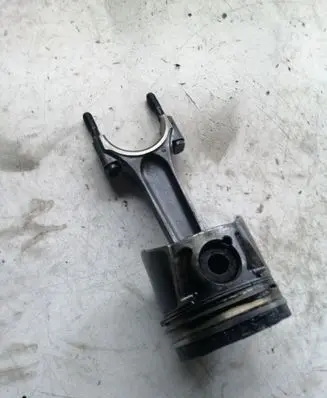 Ford Mondeo MK IV Piston with connecting rod 085190