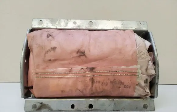 Volvo XC70 Passenger airbag OEM