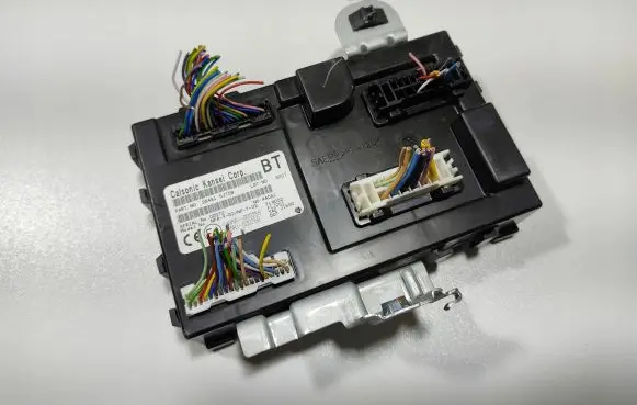 Nissan Navara D23 Comfort/convenience module 284B1-5JT0B