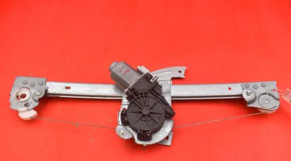Peugeot 107 Front door window regulator with motor
