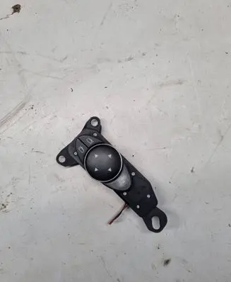 Mercedes-Benz CLS C219 Wing mirror switch 626580