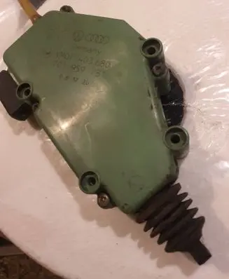 Volkswagen Multivan T4 Central locking motor 701959781 403680 0B1720