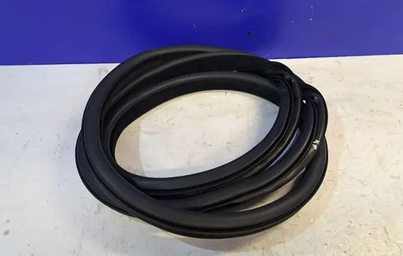Jaguar XE Rubber seal front coupe door GX7320708A
