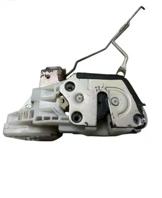 Mitsubishi Pajero Front door lock