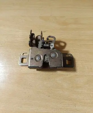 Ford Mondeo MK I Tailgate/trunk/boot lock/catch/latch 93BBF43200BE