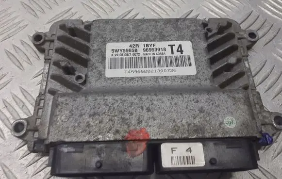 Chevrolet Aveo Engine control unit/module ECU 96953918