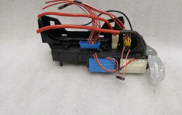 Mercedes-Benz C W204 Fuse box set 1670658