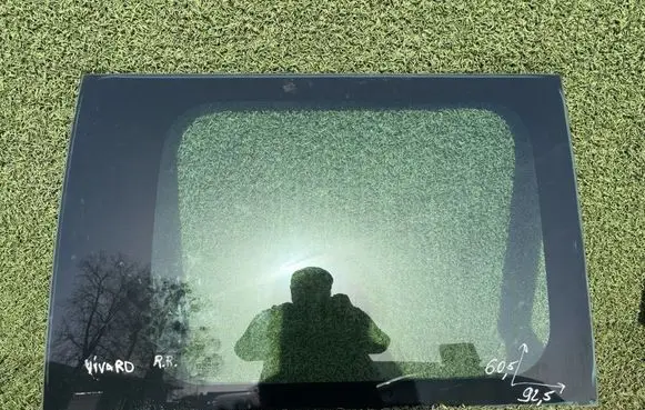 Opel Vivaro Rear door window glass 43R00048