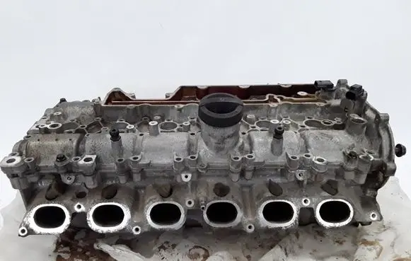 Volvo XC90 Engine head 