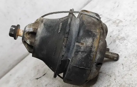 Volvo S80 Engine mount bracket 9485551