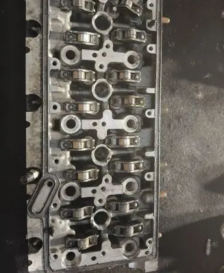 Volkswagen PASSAT B8 Engine head 04l103064c