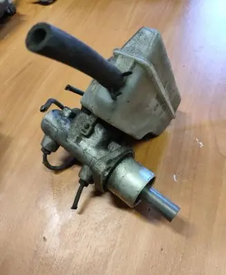 Ford Galaxy Master brake cylinder 7M2611303C