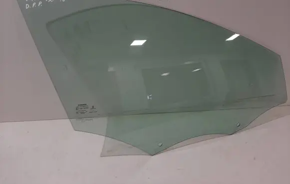 Volvo V40 Front door window glass four-door DOT24M25AS2 43R00049 E000292