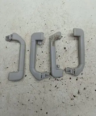Volkswagen Touareg II A set of handles for the ceiling 