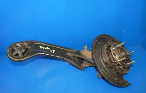 Hyundai Tucson TL Rear wheel hub spindle/knuckle 