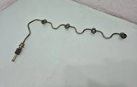 Nissan X-Trail T30 Fuel return line/hose