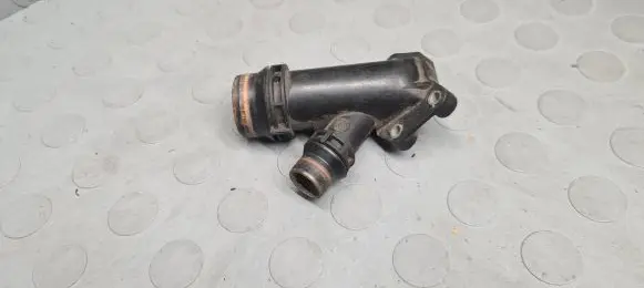 BMW X3 E83 Engine coolant pipe/hose 2247744