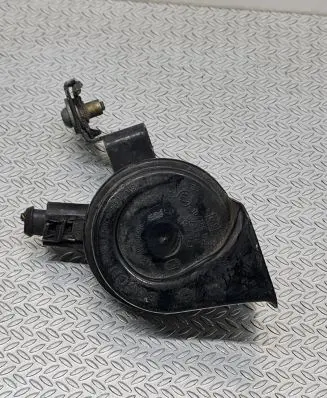 Audi A3 S3 A3 Sportback 8P Horn signal 8P0951229