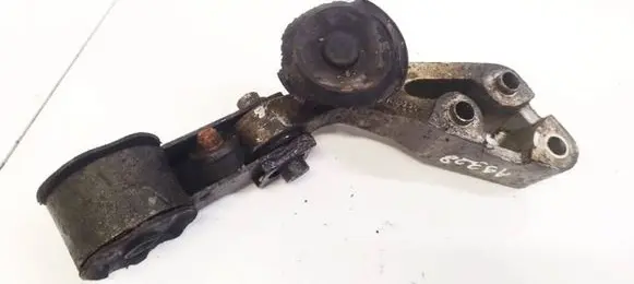 Land Rover Freelander Engine mount bracket