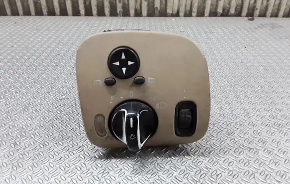 Mercedes-Benz C W203 Light switch A2035450604