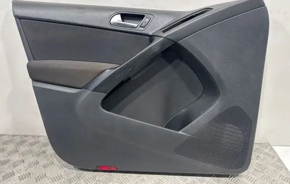 Volkswagen Tiguan Front door card panel trim 5N0867011