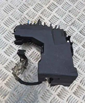 Peugeot 508 RXH Fuse module 6E10902690 0022661F01 9805119580