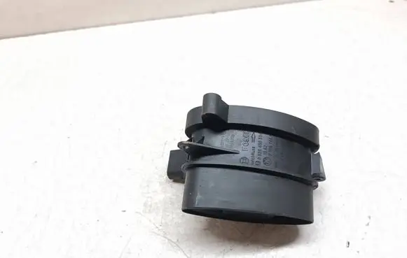 BMW 5 E60 E61 Mass air flow meter 7788744 13627788744 0928400504