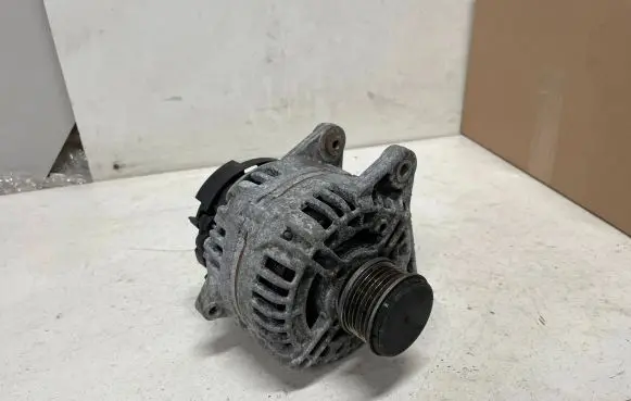 Renault Megane III Generator/alternator 8200660033