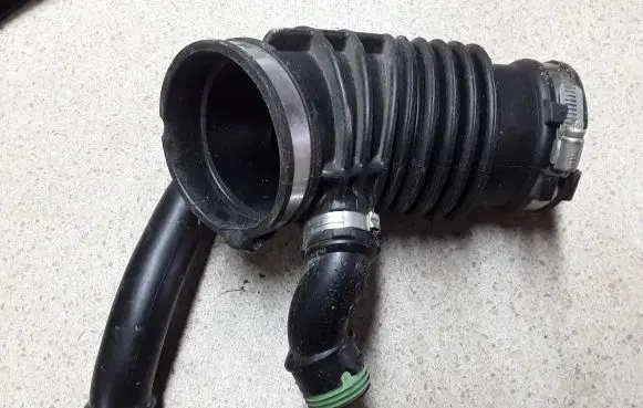 BMW X5 G05 Air intake hose/pipe 1300451 1300450