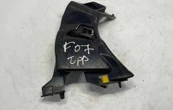 BMW 5 GT F07 Fender mounting bracket 7203828 51647203828